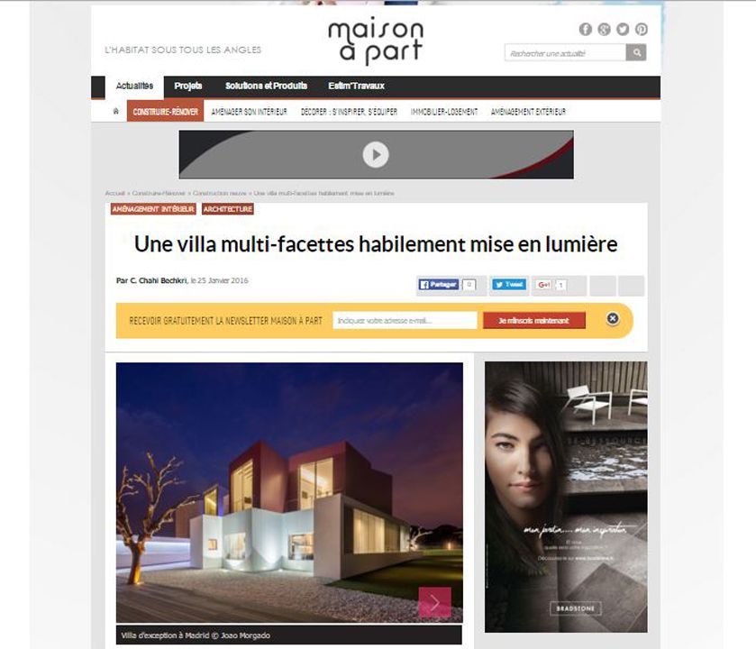 Maison à part Une villa multi-facettes habilement mise en lumière